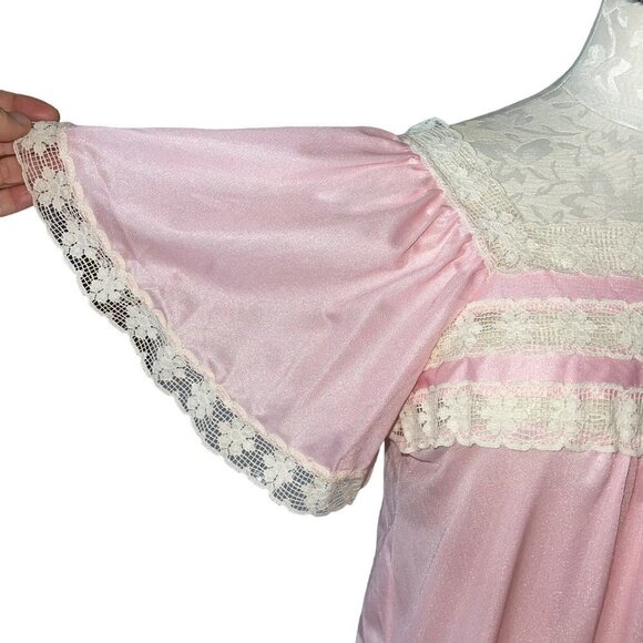Vintage Womens Nightgown Size Medium Pink Nylon Lace Trim Flutter Sleeve Silky - Picture 6 of 10